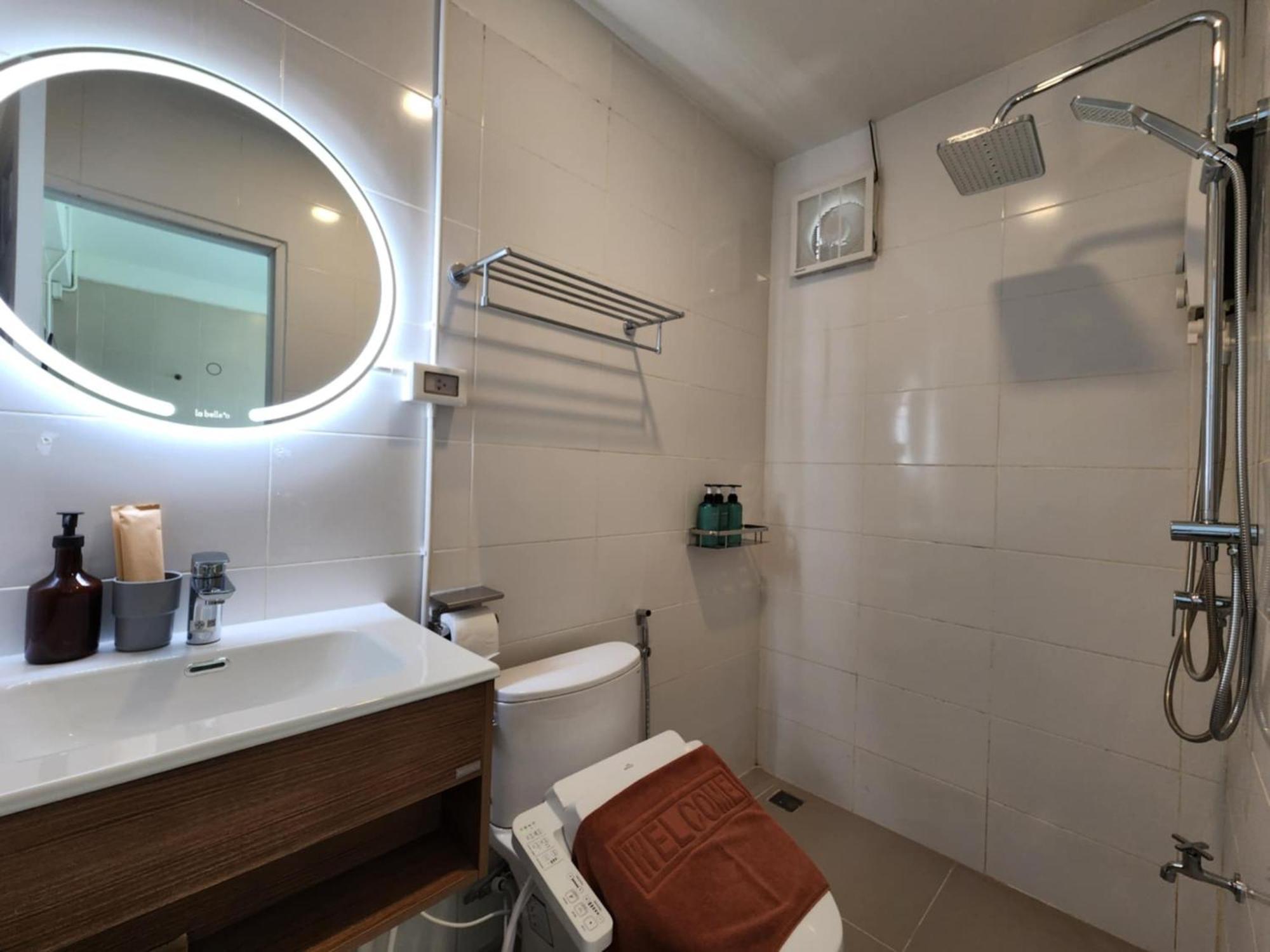 Lo-ha Guest House, Contactless Check-in Ostello Bangkok
